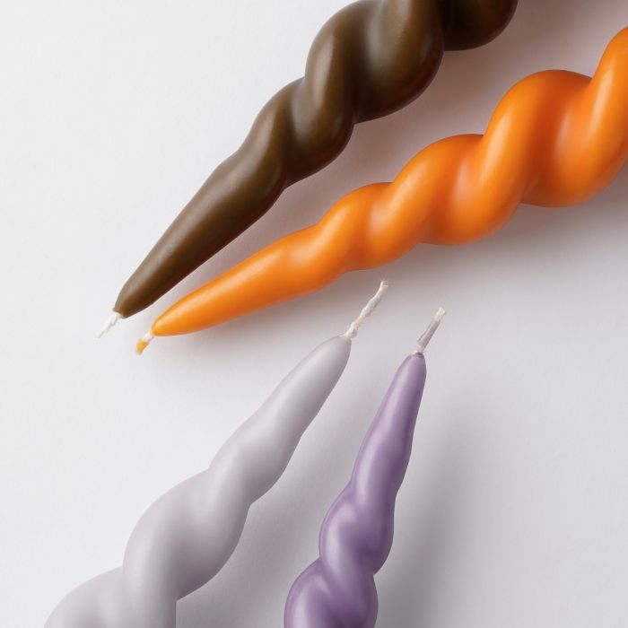 Kegleformet lys med snoet top orange