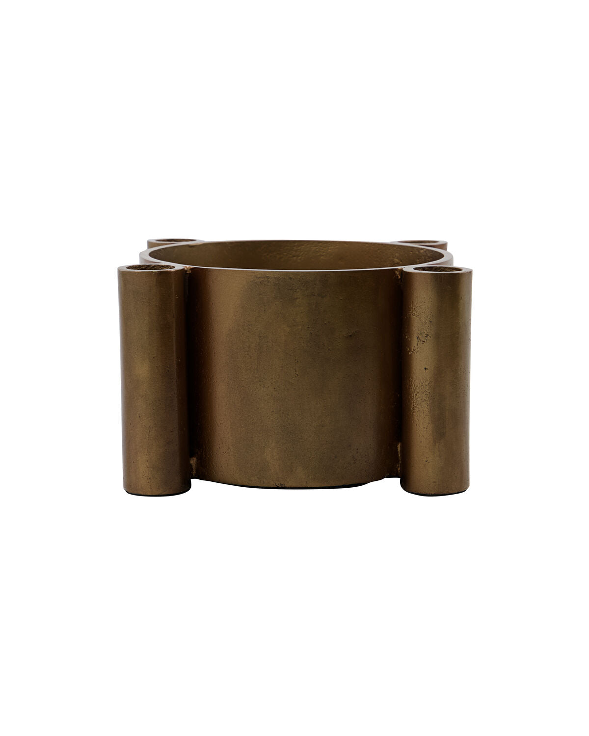 Fire adventslysestaker fra House Doctor i aluminium med antikk messingfinish og fire lysholdere til kronelys