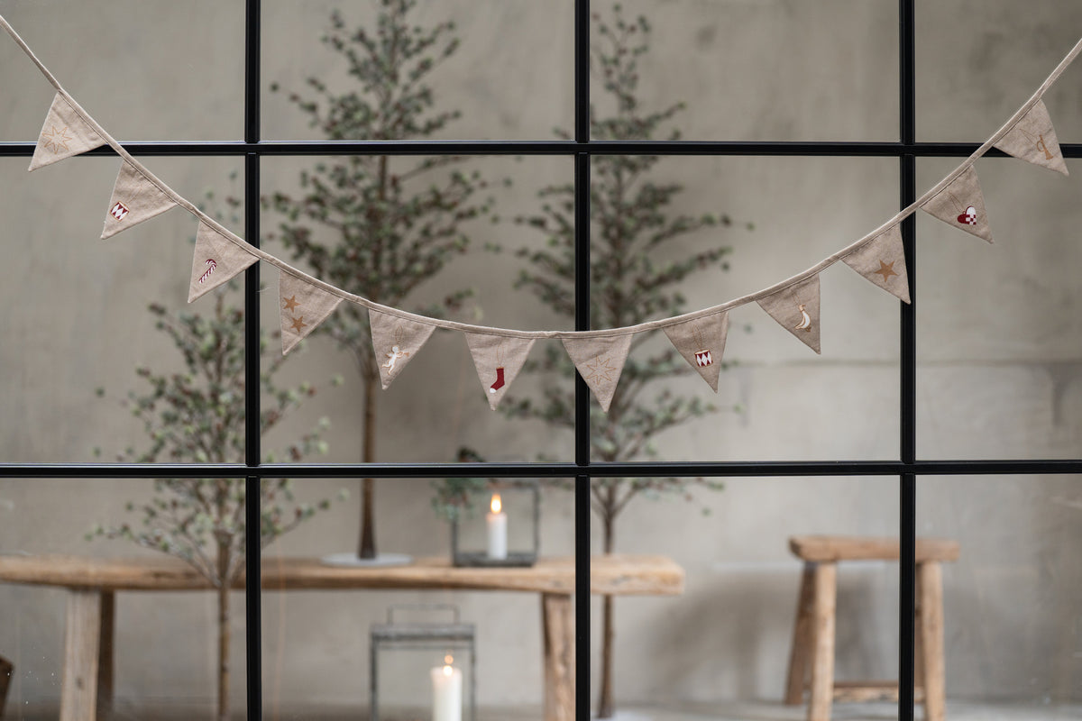 Flagranke med 12 julemotiver 225 cm lang
