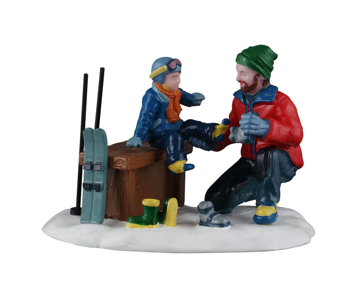 Father And Son Ski Day figur til julelandskab fra Lemax