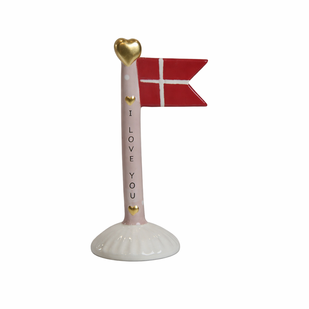 Flag i keramik med I love you på flagstangen og lysegrå fod fra Speedtsberg