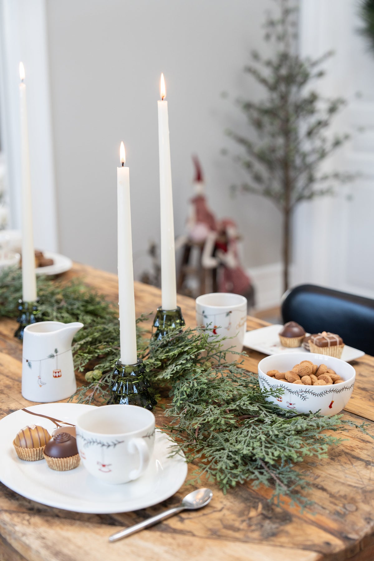 Dekket julebord med juleservise fra Speedtsberg