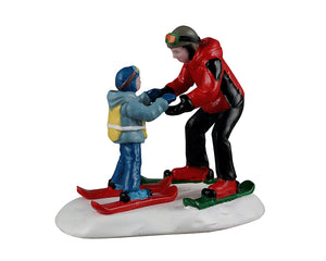 Ski Slope Lesson figur til julelandskab fra Lemax