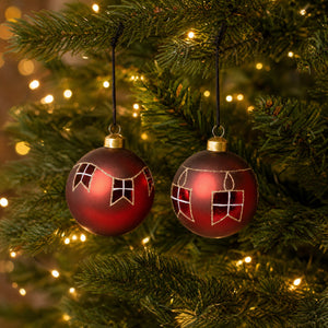 Julekule med flaggirlande